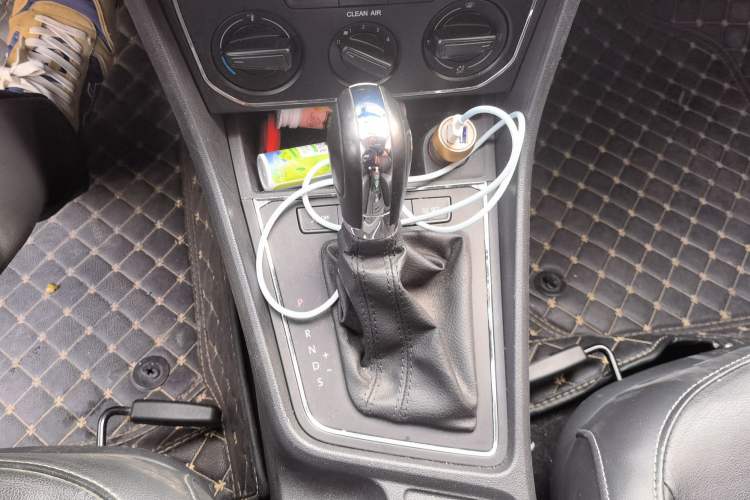 Used Volkswagen Gran Lavida 2015 1.6L Automatic Comfort Edition
