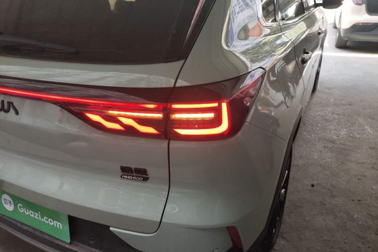 Used Dongfeng Aeolus Huge 2022 Mach Dual-Motor 1.5T MHD Dare-to-Dream Edition Right Rear Taillight