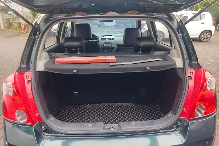 Used Suzuki Swift 2016 1.5L Automatic Fashionable Coolplay Edition Trunk