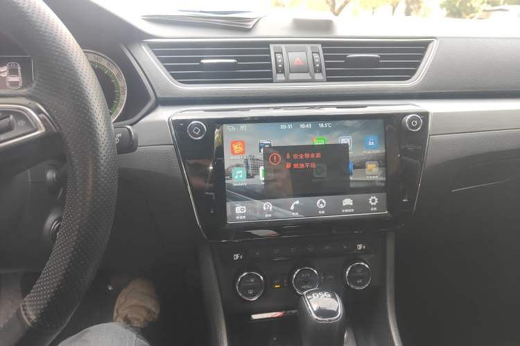 Used Skoda Superb 2018 TSI330 DSG Comfort Edition China VI Standard Audio And AC Panel