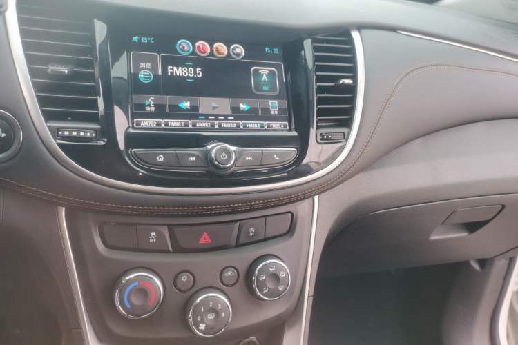 Used Chevrolet Trax 2017 1.4T Automatic Two-Wheel Drive Luxury Version Audio And AC Panel