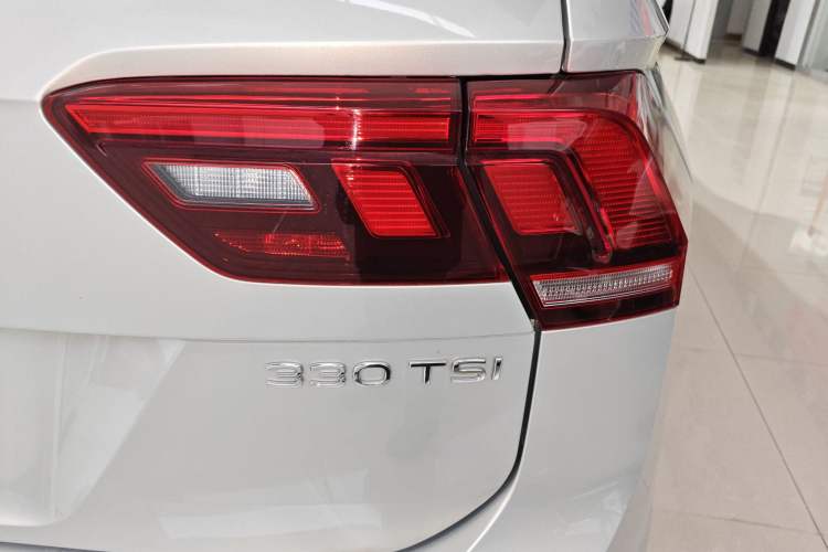 Used Volkswagen Tiguan L 2023 330TSI Automatic Two-Wheel Drive Smart Edition
