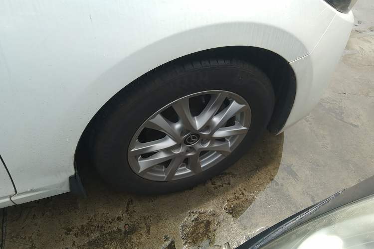 Used Mazda 3 Axela 2017 Sedan 1.5L Automatic Comfort Model China VI Standard Right Front Wheel Hub