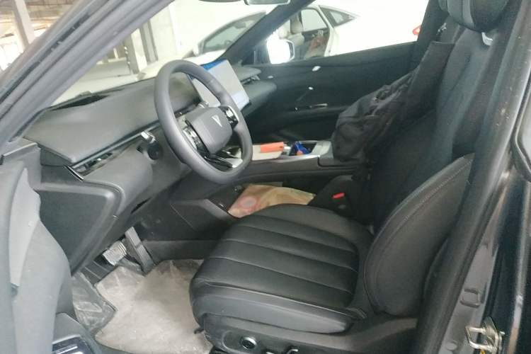 Used Deepal L07 2024 230Max Qiankun Intelligent Driving ADS SE Range-Extended Version