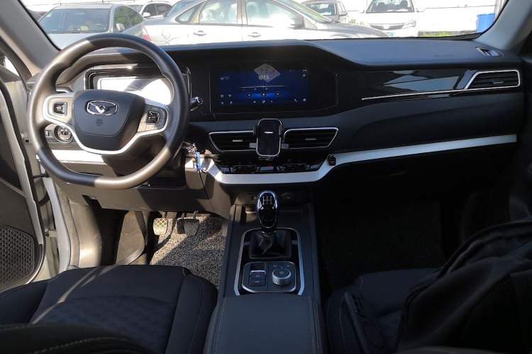 Used Cowin Xuanjie 2021 1.5L Manual Enjoyment Edition Center Console