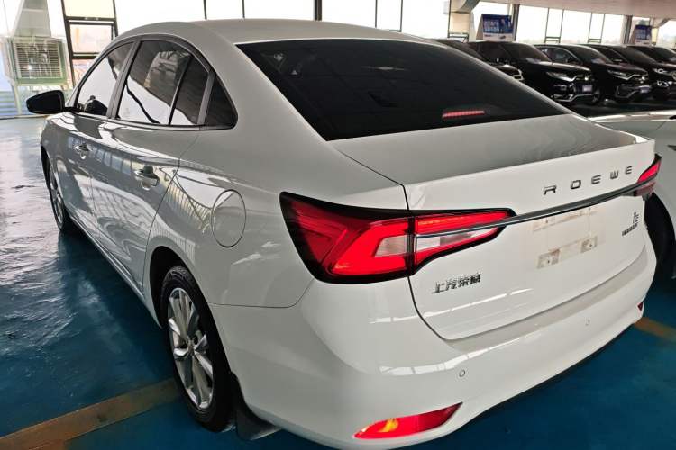 Used Roewe i5 2020 1.5L Manual 4G Connect Luxury Edition