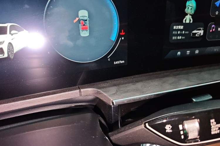 Used Chery Arrizo 8 2024 High-Performance Edition 2.0T DCT Powerfully Tuned Odometer Close Up