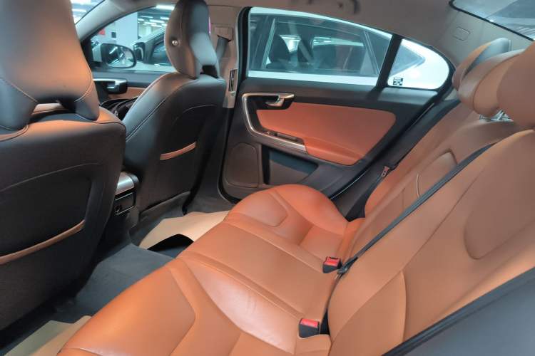 Used Volvo S60 2019 S60L Facelift T5 Intelligent Advanced Edition
