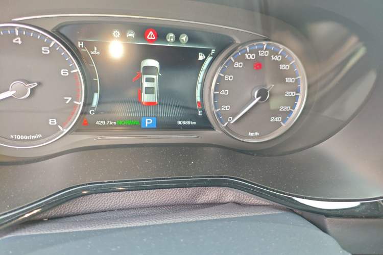 Used GAC Trumpchi M8 2020 390T Deluxe Edition Odometer Close Up