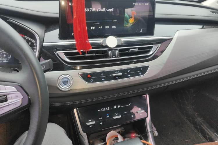 Used CHANGAN CS75 2019 280T DCT Million Edition China VI Standard Audio And AC Panel