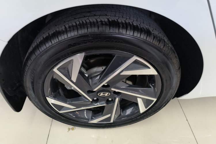 Used Hyundai Elantra 2023 1.5L CVT GLX Elite Edition Right Rear Wheel Hub