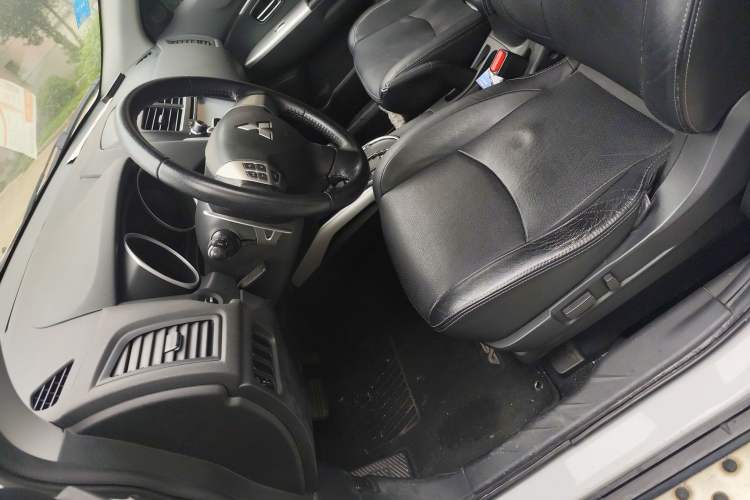 Used Mitsubishi ASX 2013 2.0L CVT Two-Wheel Drive Luxury Edition