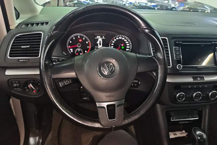 Used Volkswagen Sharan 2013 1.8TSI Standard Model Euro IV
