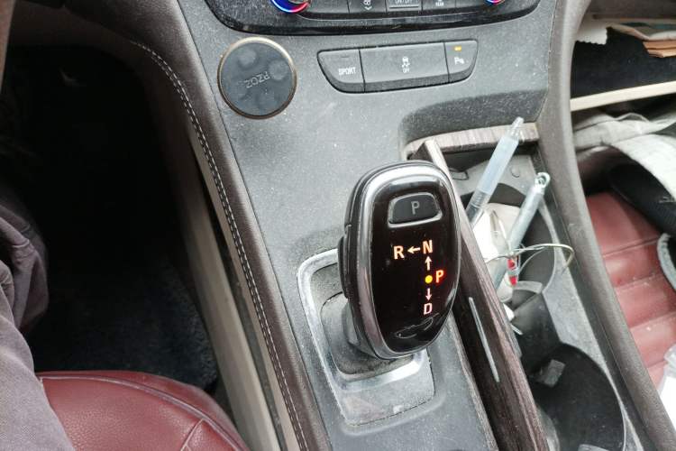 Used Buick LaCrosse 2016 Revised 20T Leading Edition Gear Lever