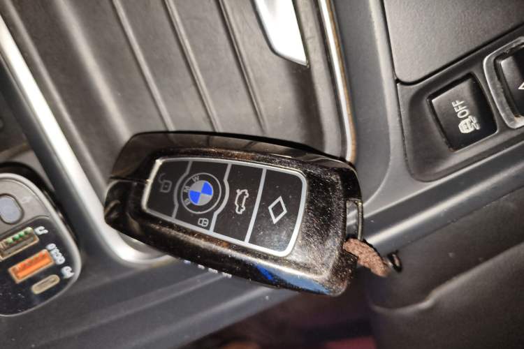 Used BMW 3 Series 2015 320Li Luxury Design Package Premium Edition