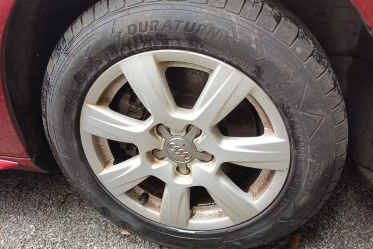 Used Audi A4L 2012 2.0 TFSI automatic Comfort trim level