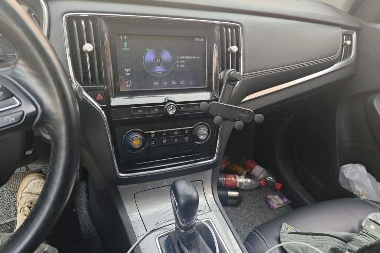 Used Roewe RX5 2016 20T Two-Wheel Drive Automatic Flagship Edition
