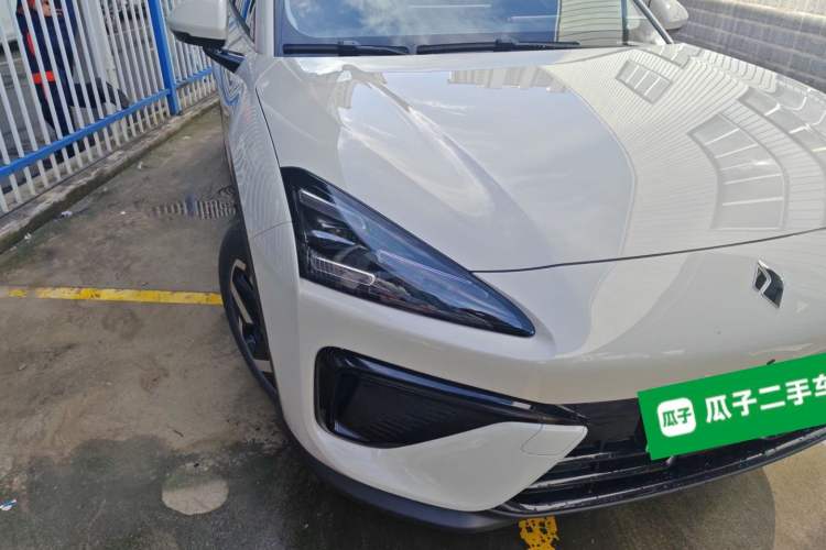 Used Baojun Yunhai 2024 60km Plug-in Hybrid Version
