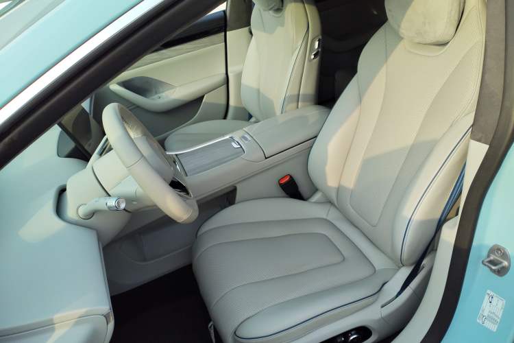 Used Hima Luxeed S7 2025 785 km Ultra Left Front Seat