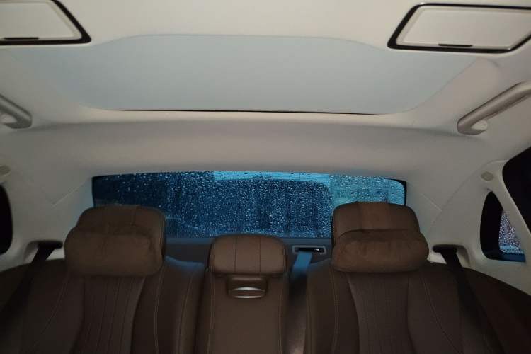 Used Mercedes-Benz E-Class 2023 Facelift E 260 L