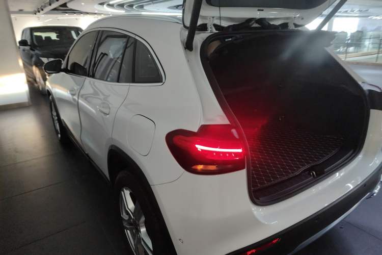 Used Mercedes-Benz GLA 2020 GLA 180
