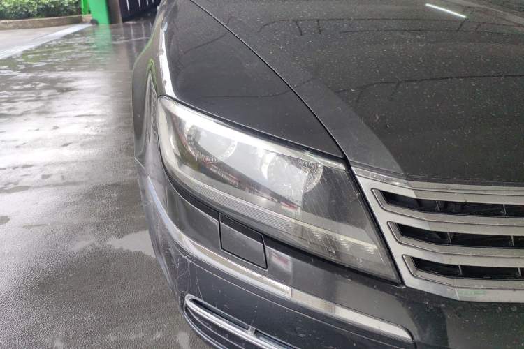 Used Volkswagen Phaeton 2012 3.0L Business Edition Right Front Headlight