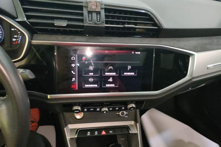 Used Audi Q3 2019 35 TFSI Advanced Dynamic Edition
