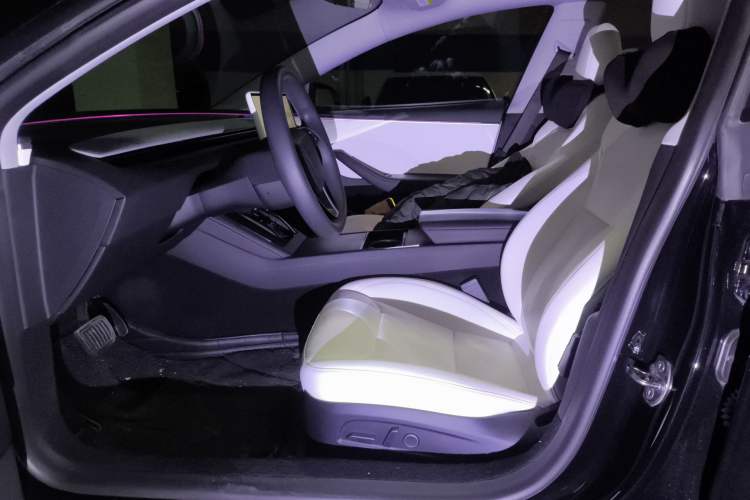 Used Tesla Model 3 2023 Rear-Wheel-Drive Version