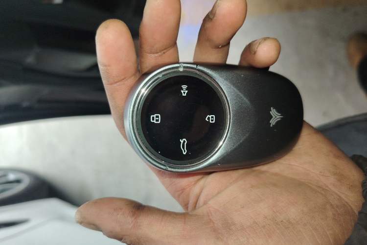 Used NETA S 2022 Extended-Range Version 1160 km Range Rear-Wheel Drive Mid-Grade
