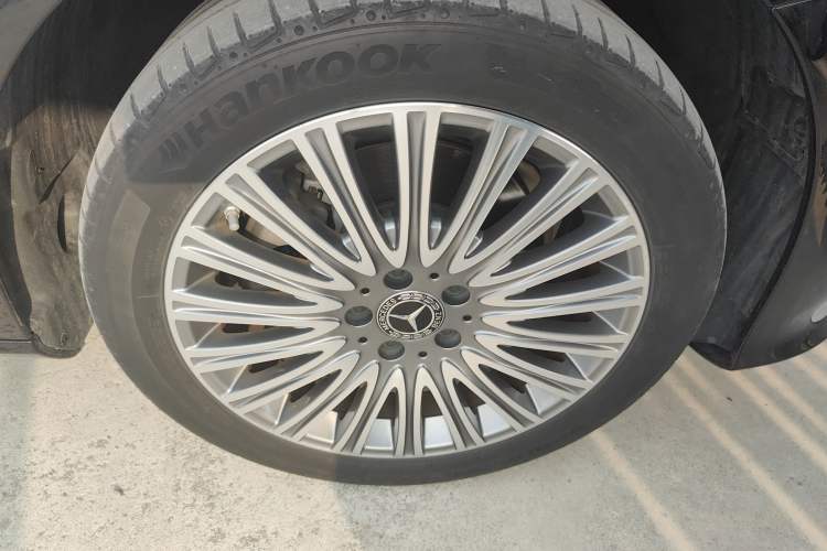 Used Mercedes-Benz E-Class 2022 Second Facelift E 300 L Luxury Edition