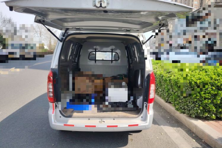 Used Wuling Hongguang V 2022 1.5L Jingqu Edition Enclosed-Window Vehicle with Hydraulic Power Steering LAR
