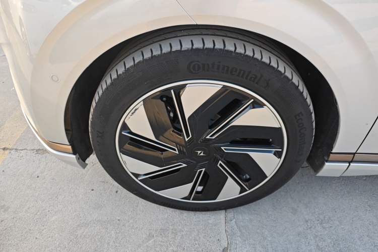 Used Dongfeng eπ eπ008 2024 210Max Range-Extended Version 6 Seats