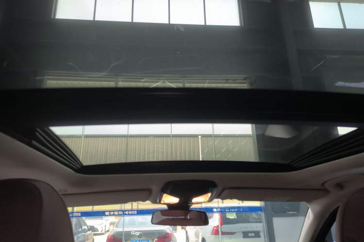 Used BMW i3 2024 eDrive 35 L Headliner