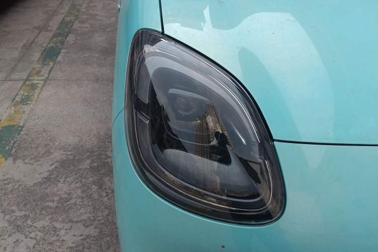 Used Wuling Hongguang MINIEV 2025 Four-Door Version Zhenxiang+ Edition Right Front Headlight