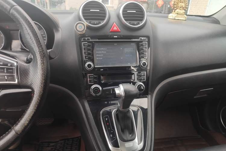 Used Haval H6 2016 Upgraded Model 1.5T Automatic Two-Wheel Drive Elite Version Audio And AC Panel