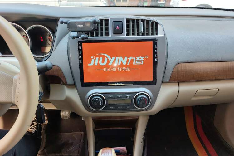 Used Nissan Sylphy 2012 Classic 1.6XE Manual Comfort Edition Audio And AC Panel