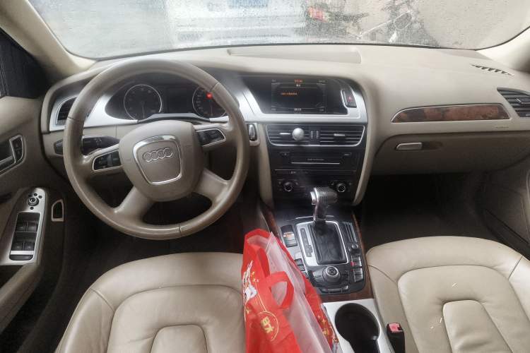 Used Audi A4L 2011 2.0 TFSI Technology Edition