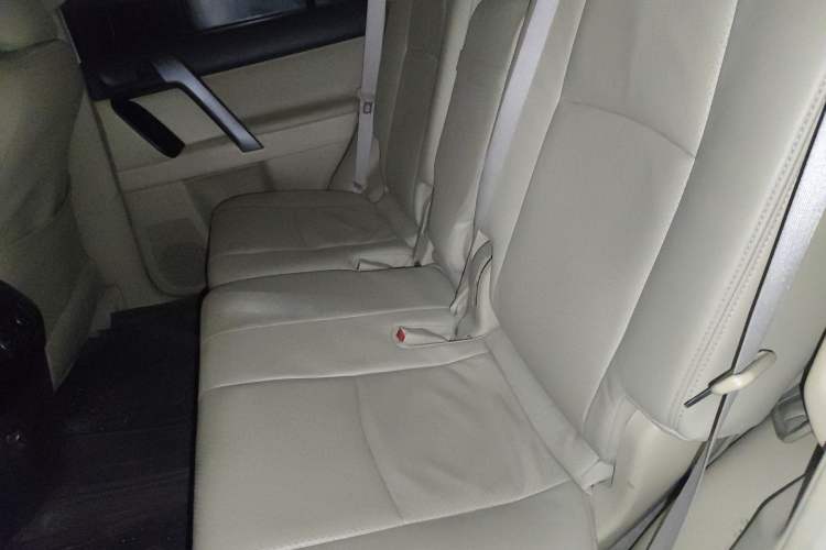 Used Toyota Prado 2015 2.7L Parallel Import