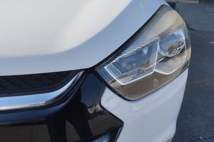 Used JAC Refine S2 2015 1.5L Manual Luxury Model