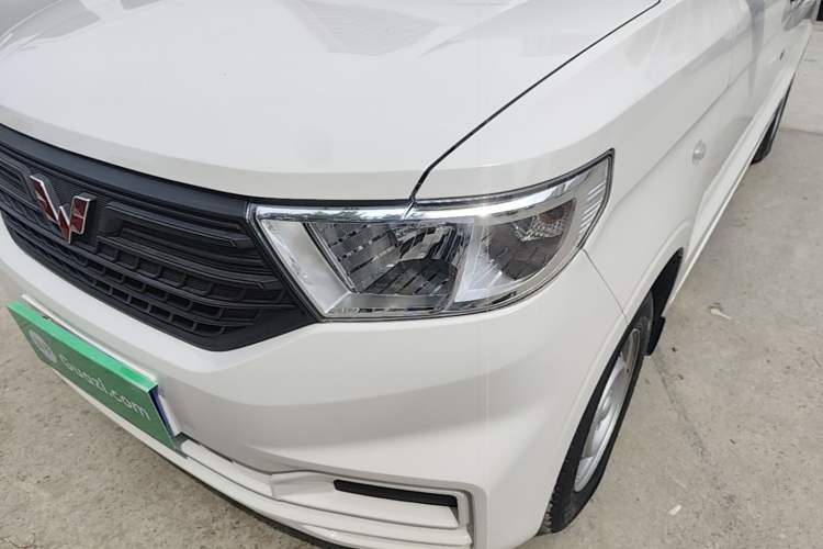 Used Wuling Hongguang V 2022 1.5L Jingqu Edition Electric-Assist LAR Left Front Headlight