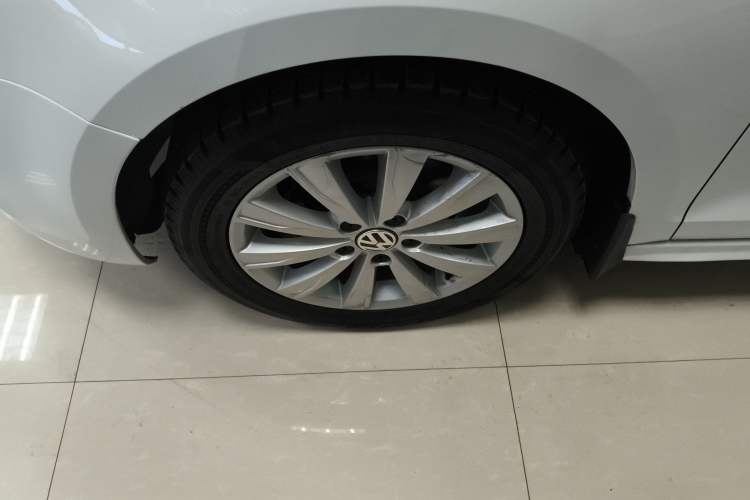 Used Volkswagen Sagitar 2014 Revised Version 1.6L Automatic Comfort Edition
