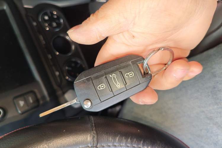 Used Citroen C3-XR 2017 230THP Automatic Pioneer Model Vehicle Key