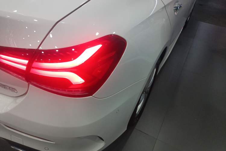 Used Mercedes-Benz A-Class 2022 Restyled A 200 L Sport Sedan Fashion Version
