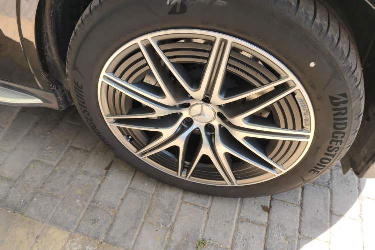 Used Mercedes-Benz GLC AMG 2024 AMG GLC 43 4MATIC Right Front Wheel Hub