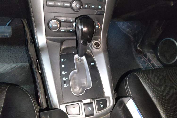 Used Chevrolet Captiva 2014 2.4L 4x4 Flagship Edition 7 Seats
