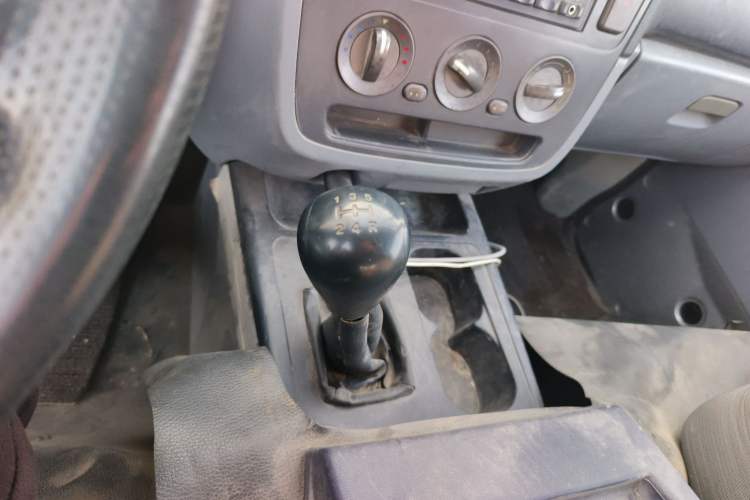 Used Soueast Delica 2008 2.0L Economy Version Gear Lever