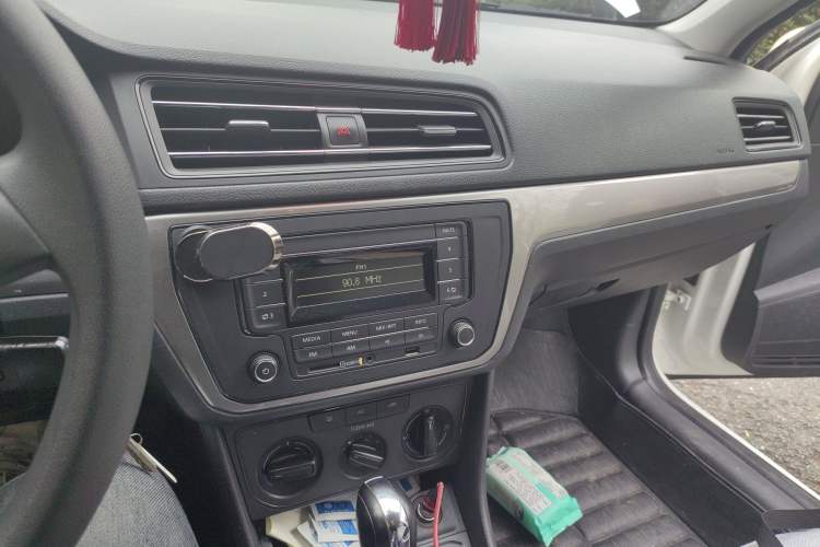 Used Volkswagen Lavida 2019 Lavida Start 1.5L Automatic Trendy Version China VI Standard
