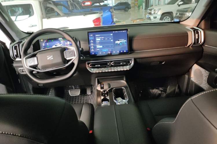 Used Dongfeng Zhengzhou Nissan Z9 GE PHEV 2025 135 km All-Wheel-Drive Exploration Edition