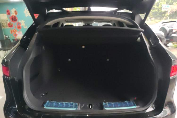 Used Jaguar F-PACE 2020 2.0T Urban Deluxe Edition
