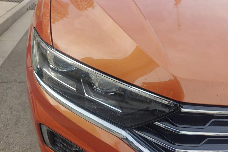 Used Volkswagen T-ROC 2018 280TSI DSG Two-Wheel-Drive Comfort Version China V Standard Exterior 6